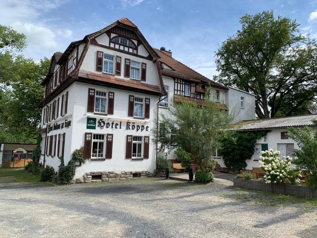 Hotel Zur Koeppe Bad Klosterlausnitz Exterior photo